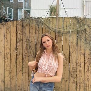 Meet your Posher, Danielle